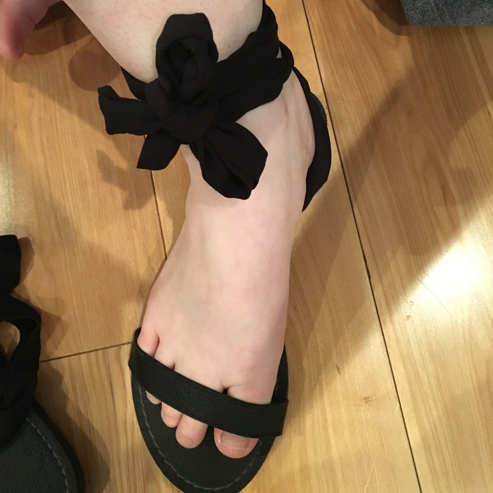 Women's lace up sandal